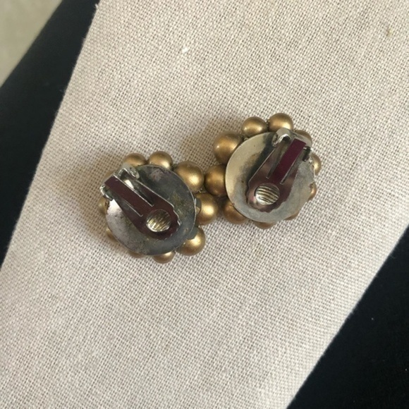 Vintage Clip On Earrings - Picture 5 of 5